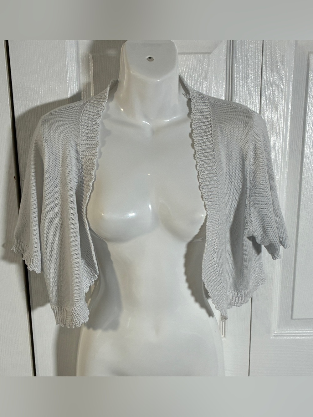 SHEIN Curve Open Front Cropped Knit Cardigan Scallop Trim White 0XL Plus - Picture 3 of 10